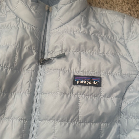 Patagonia Women's Baby Blue Quilted Jacket - Picture 4 of 11